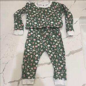 Lila and Hayes Ava Pajama Set in Retro Ornaments 12-18M